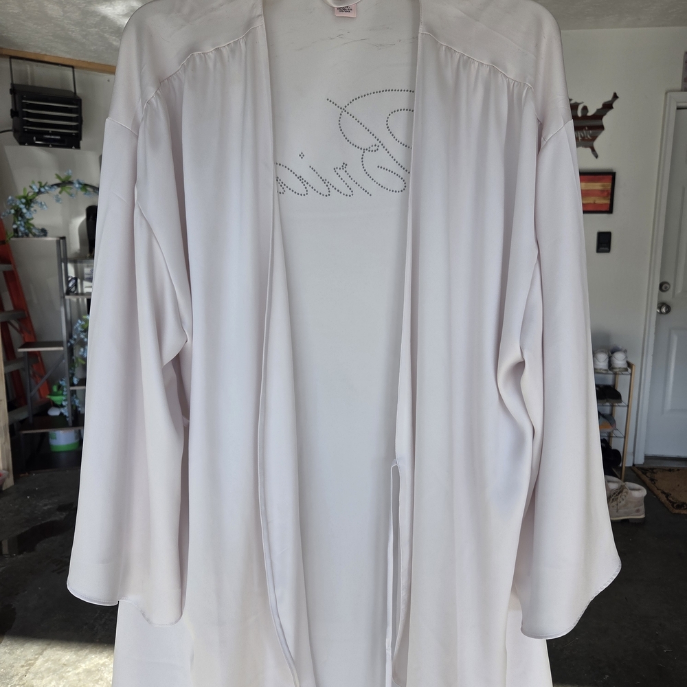 Bride Rhinestone Robe And Bride To Be Sash - Picture 4 of 7